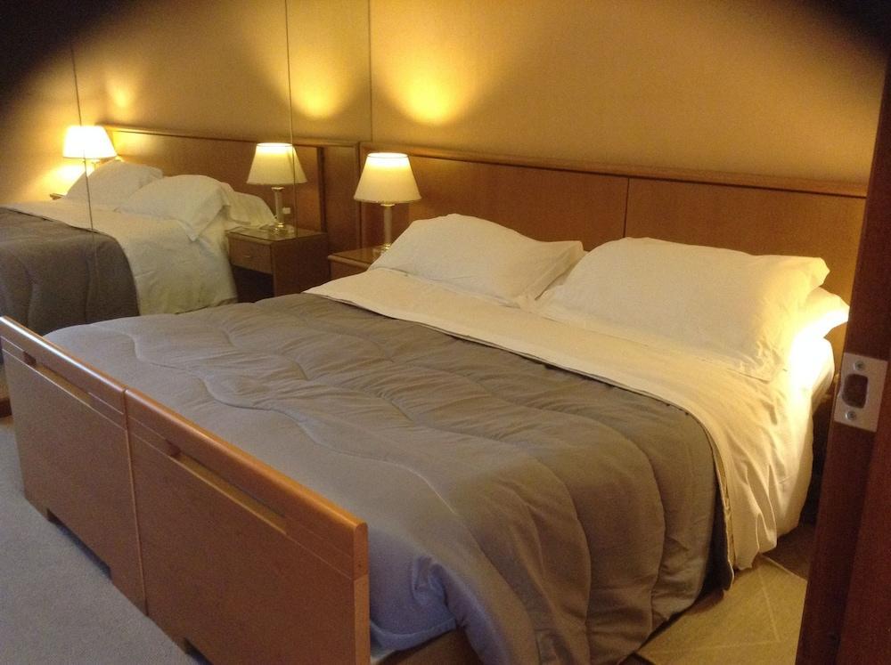 Residenze Garden Aparthotel Rome Bagian luar foto