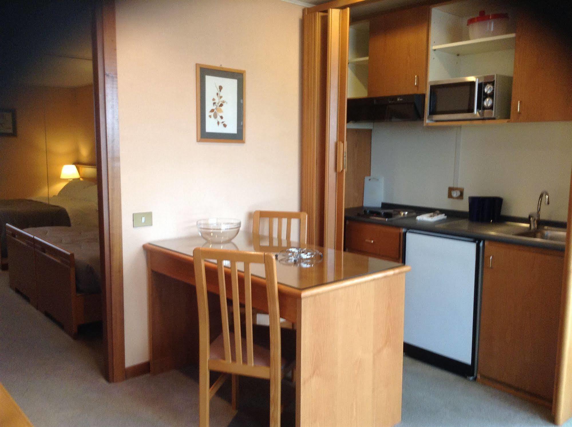 Residenze Garden Aparthotel Rome Bagian luar foto